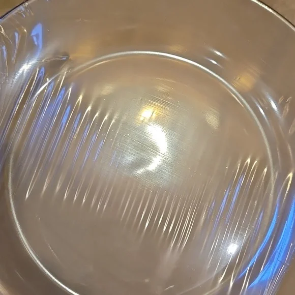 New I. Godinger & Co. Set of 4 Pearl Luster Beige Dessert Plates - Picture 3 of 7